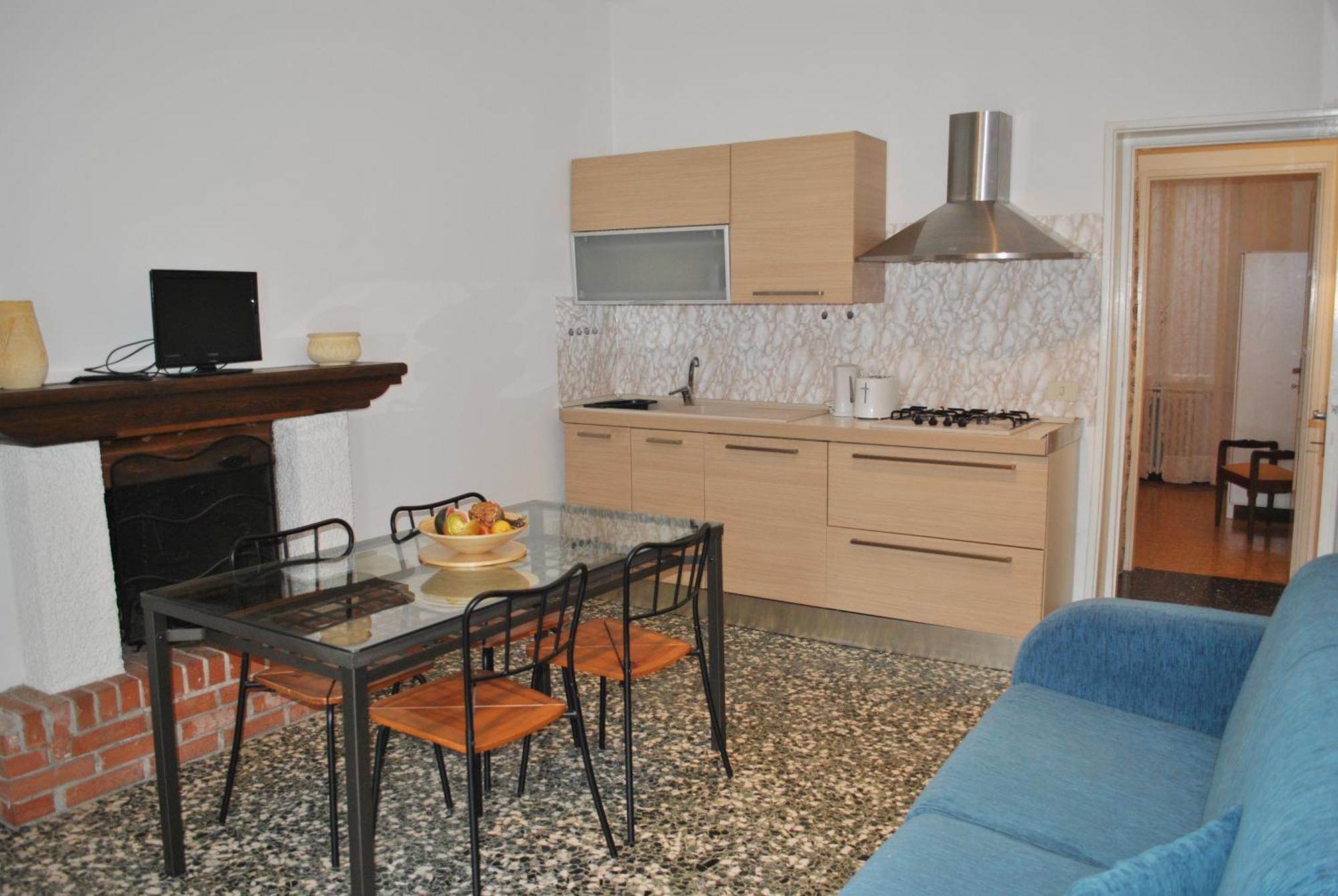 The Romantic Village House - Apartments With Lake View Colonno Exterior foto